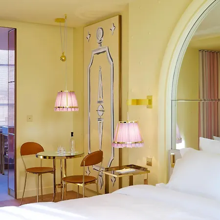 9confidentiel 4* Paris