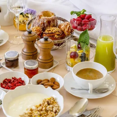 Hotel 9confidentiel 4*