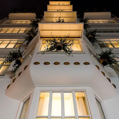 9confidentiel 4* Paryż