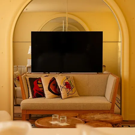 9confidentiel فندق 4*