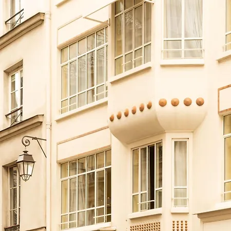 9confidentiel باريس