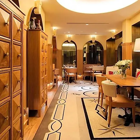 9confidentiel Otel Paris