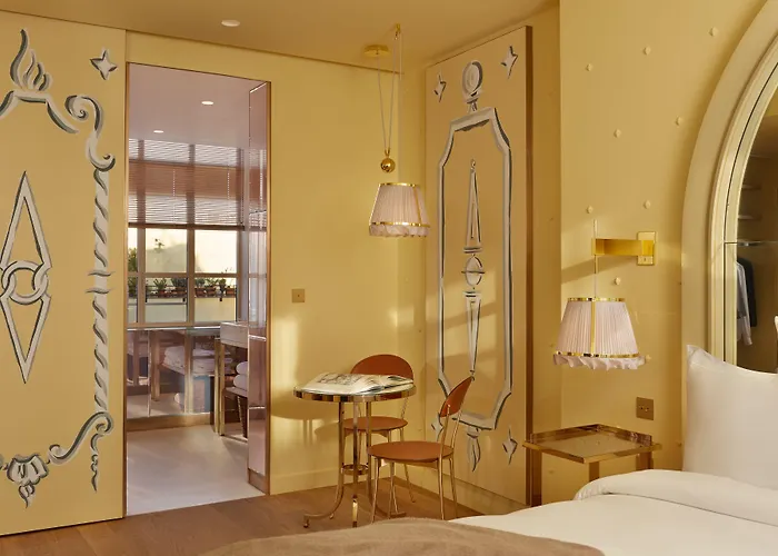 Ξενοδοχείο 9confidentiel 4*