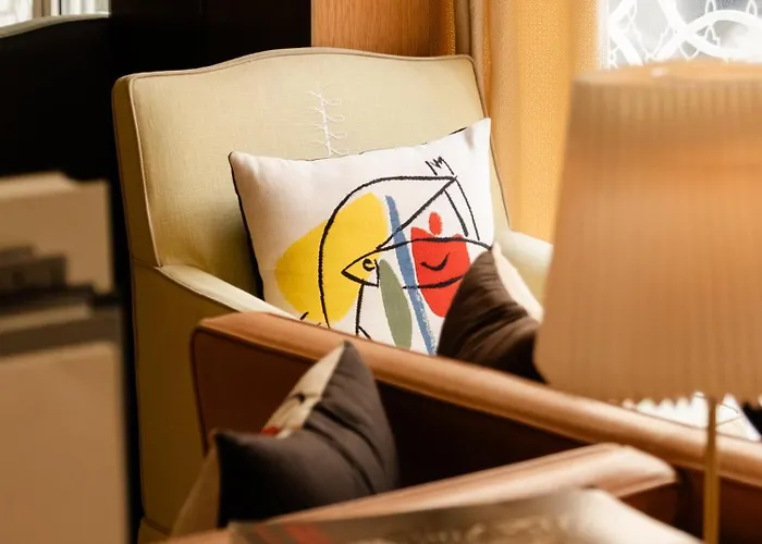 9confidentiel 4* פריז