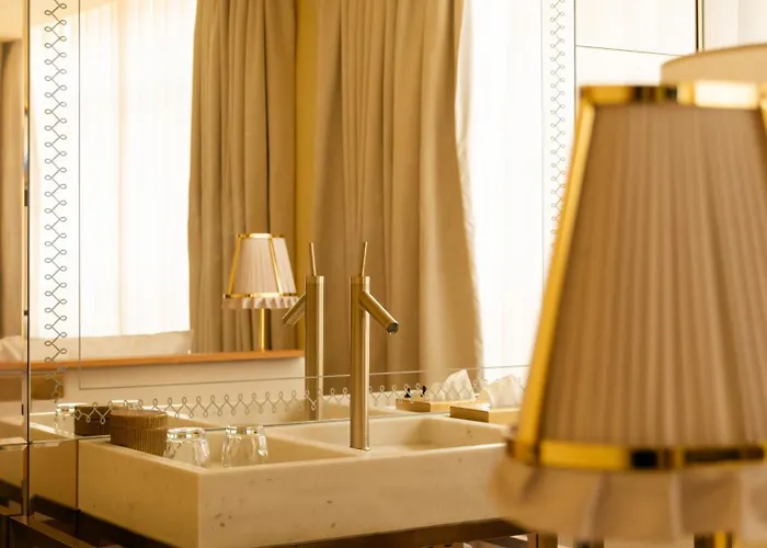 Ξενοδοχείο 9confidentiel 4*