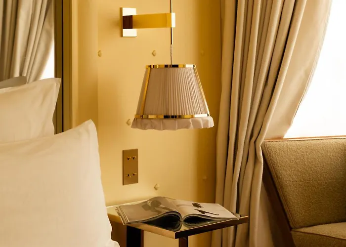 9confidentiel Παρίσι