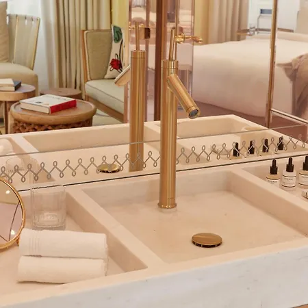 9confidentiel Отель