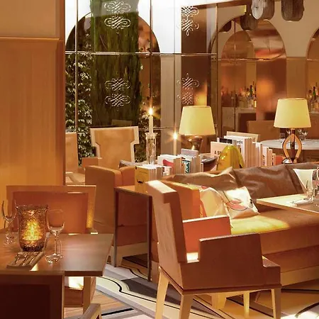 9confidentiel فندق 4*