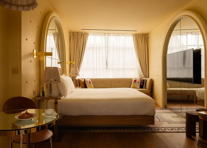 9confidentiel Hotel 4*